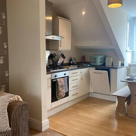 Upper 2 Bedroom Apartment In The Heart Of Jesmond Newcastle-upon-Tyne Exteriör bild